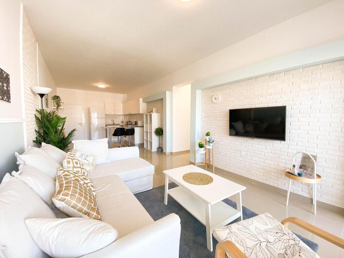 Spartacus Pool Apartments In Caesar Resort & Spa Trikomo 外观 照片